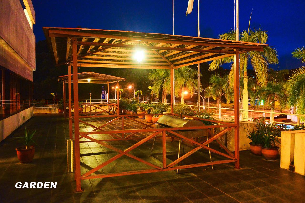 Dynasty Hotel Miri Εξωτερικό φωτογραφία